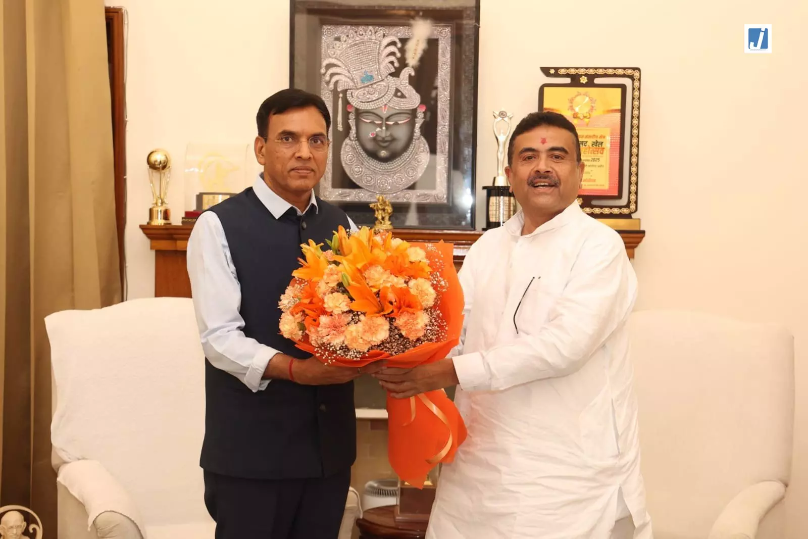 शुभेंदु अधिकारी की मनसुख मंडाविया से मुलाकात, पश्चिम बंगाल के विकास पर चर्चा शुभेंदु अधिकारी की मनसुख मंडाविया से मुलाकात, पश्चिम बंगाल के विकास पर चर्चा