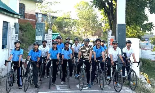 Himachal: एनसीसी कैडेट्स ने वर्ल्ड साइकिलिंग डे मनाया Himachal: एनसीसी कैडेट्स ने वर्ल्ड साइकिलिंग डे मनाया