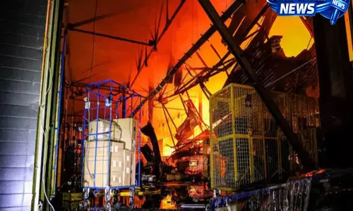 Kyiv: रूसी हमलों से खार्किव में हालात गंभीर, 3 नागरिकों की जान गई, 18 घायल Kyiv: रूसी हमलों से खार्किव में हालात गंभीर, 3 नागरिकों की जान गई, 18 घायल