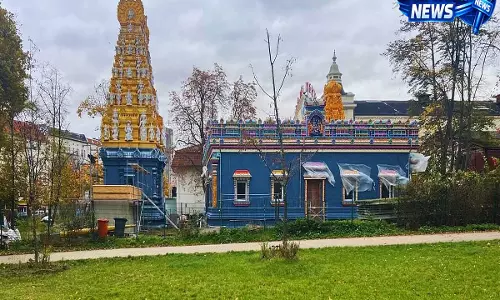 यूरोप के प्रमुख हिंदू मंदिरों में शामिल बर्लिन का नया गणेश मंदिर, जानें इसकी पूरी कहानी यूरोप के प्रमुख हिंदू मंदिरों में शामिल बर्लिन का नया गणेश मंदिर, जानें इसकी पूरी कहानी