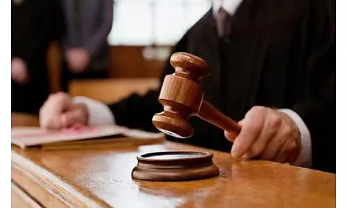 Indore लॉ स्टूडेंट को हाई कोर्ट से राहत, फर्स्ट ईयर एग्जाम में बैठने की अनुमति Indore लॉ स्टूडेंट को हाई कोर्ट से राहत, फर्स्ट ईयर एग्जाम में बैठने की अनुमति