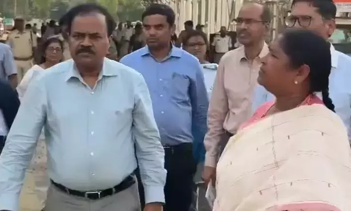 CM आज परेड ग्राउंड में महिला स्वयं सहायता समूहों को 553 बसें वितरित करेंगे CM आज परेड ग्राउंड में महिला स्वयं सहायता समूहों को 553 बसें वितरित करेंगे