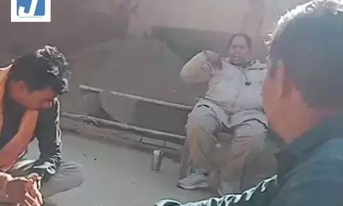 डिप्टी रेंजर का वीडियो वायरल होने के बाद DFO ने जांच के आदेश दिए, मचा है हड़कंप डिप्टी रेंजर का वीडियो वायरल होने के बाद DFO ने जांच के आदेश दिए, मचा है हड़कंप