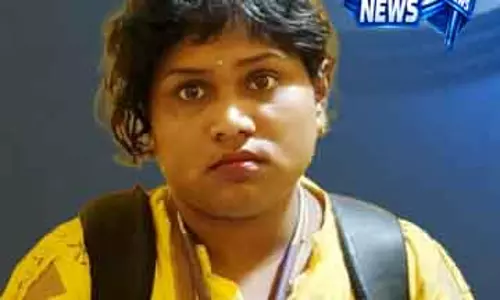 Kalahandi में मनरेगा सहायक रिश्वत लेते गिरफ्तार Kalahandi में मनरेगा सहायक रिश्वत लेते गिरफ्तार