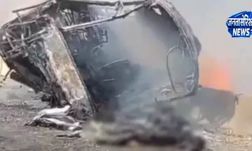 Iraq इराक बस हादसे में 21 लोगों की मौत Iraq इराक बस हादसे में 21 लोगों की मौत