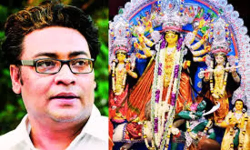 Kolkata: पश्चिम बंगाल में दुर्गा पूजा फंडिंग विवाद, करोड़ों की कमाई का आरोप Kolkata: पश्चिम बंगाल में दुर्गा पूजा फंडिंग विवाद, करोड़ों की कमाई का आरोप