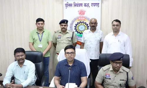 CG BREAKING: नकली शराब नेटवर्क का भंडाफोड़, ‘ऑपरेशन आघात’ में 869 बोतलें जब्त CG BREAKING: नकली शराब नेटवर्क का भंडाफोड़, ‘ऑपरेशन आघात’ में 869 बोतलें जब्त