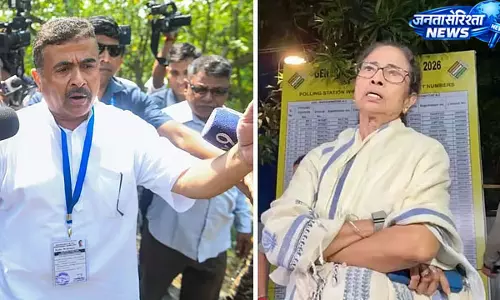 TMC में गहराया आंतरिक संकट, चुनावी हार के बाद बढ़ी असंतोष की लहर TMC में गहराया आंतरिक संकट, चुनावी हार के बाद बढ़ी असंतोष की लहर