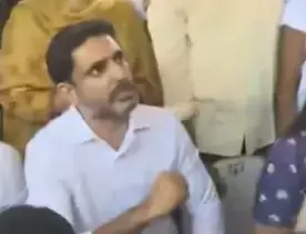 VSP ब्लास्ट: तीन शवों की पहचान हुई; लोकेश ने KGH में घायलों से मुलाकात की VSP ब्लास्ट: तीन शवों की पहचान हुई; लोकेश ने KGH में घायलों से मुलाकात की