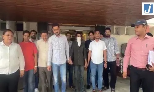 यूनिवर्सिटी का छात्र ड्रग सप्लाई में गिरफ्तार, 20 लाख का नशीला पदार्थ बरामद यूनिवर्सिटी का छात्र ड्रग सप्लाई में गिरफ्तार, 20 लाख का नशीला पदार्थ बरामद