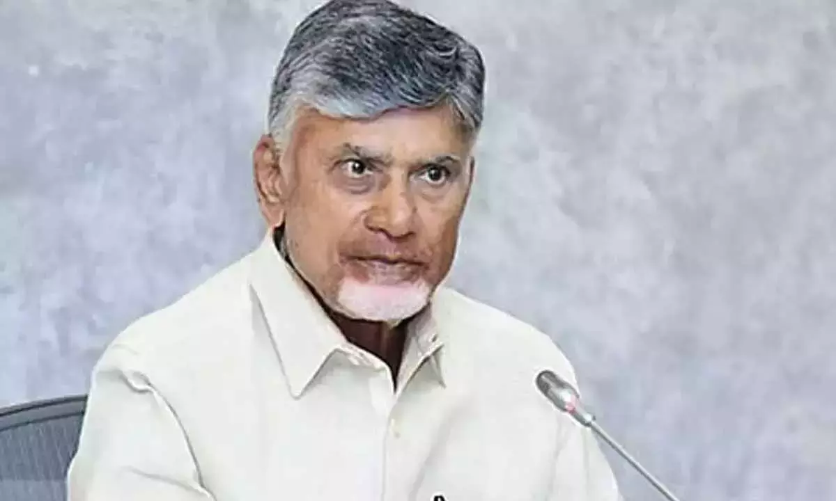 Andhra: मुख्यमंत्री ने वीएसपी हादसे पर दुख जताया Andhra: मुख्यमंत्री ने वीएसपी हादसे पर दुख जताया