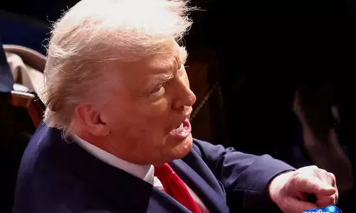 Trump का कहना है कि ईरान के बंदरगाहों की अमेरिकी नाकेबंदी से डील करने का दबाव बढ़ रहा Trump का कहना है कि ईरान के बंदरगाहों की अमेरिकी नाकेबंदी से डील करने का दबाव बढ़ रहा