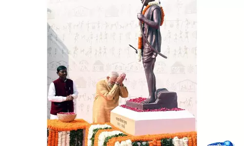 PM मोदी ने बिरसा मुंडा को दी श्रद्धांजलि, बताया अदम्य साहस का प्रतीक PM मोदी ने बिरसा मुंडा को दी श्रद्धांजलि, बताया अदम्य साहस का प्रतीक