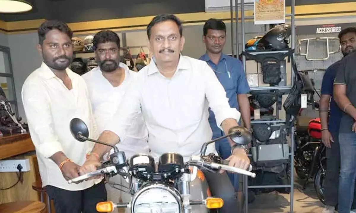 लोकेश के विजन से निवेशकों का भरोसा बढ़ाने में मदद मिली: एमपी चिन्नी लोकेश के विजन से निवेशकों का भरोसा बढ़ाने में मदद मिली: एमपी चिन्नी