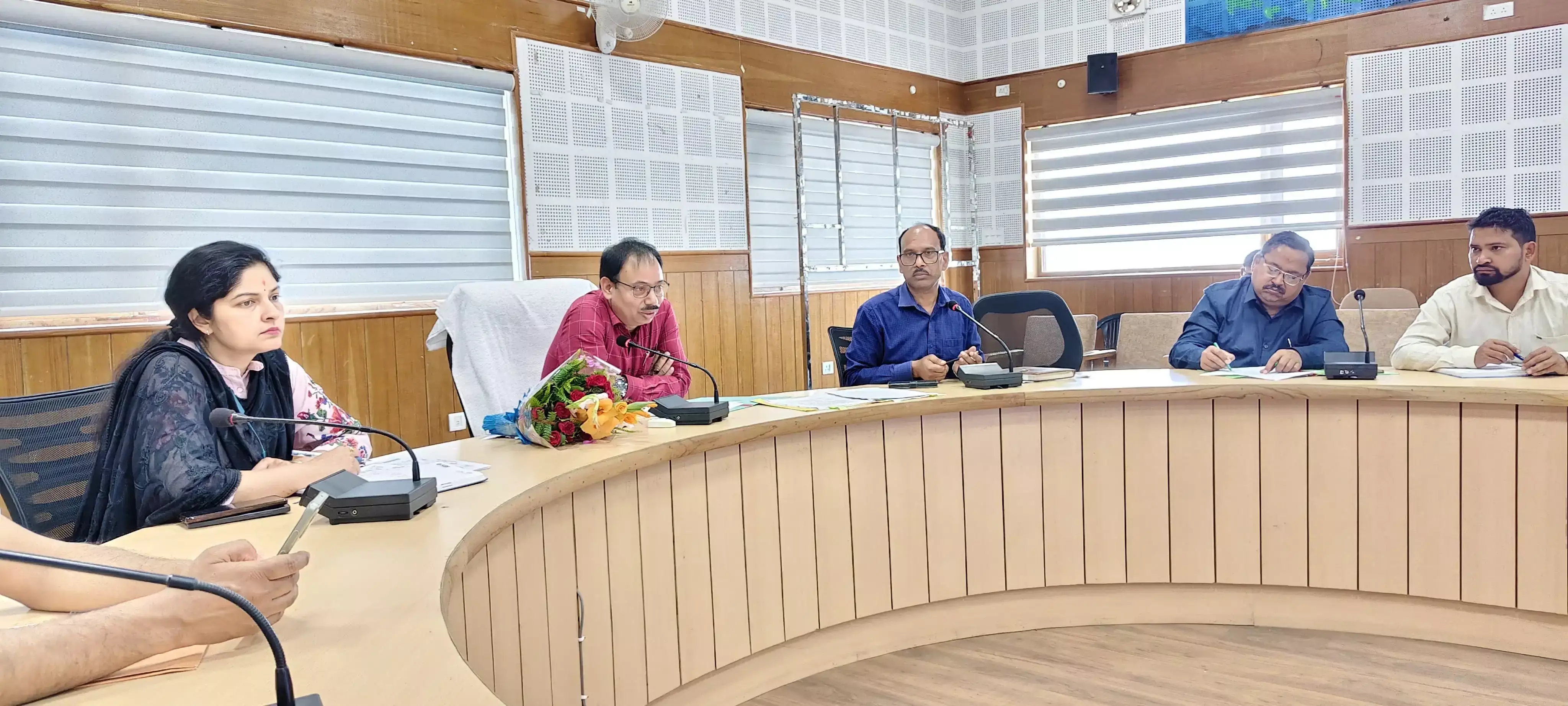 Pauri Garhwal: सीडीओ ने 25 सूत्रीय कार्यक्रम में गति लाने के दिए निर्देश Pauri Garhwal: सीडीओ ने 25 सूत्रीय कार्यक्रम में गति लाने के दिए निर्देश
