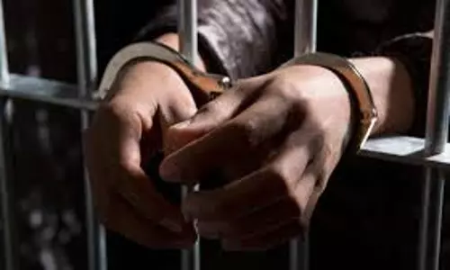 धुबरी POCSO कोर्ट ने नाबालिग से दुष्कर्म मामले में 10 साल की सजा सुनाई धुबरी POCSO कोर्ट ने नाबालिग से दुष्कर्म मामले में 10 साल की सजा सुनाई