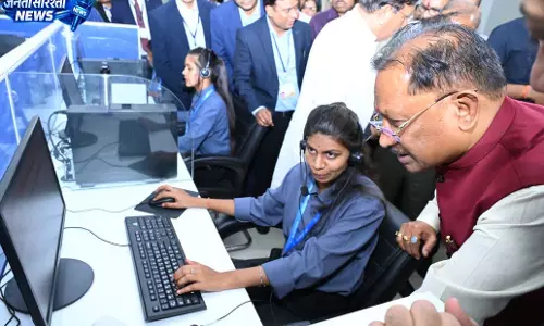मुख्यमंत्री ने सीएम हेल्पलाइन पर कॉलर पूनाराम ठाकरे से स्वयं की बात मुख्यमंत्री ने सीएम हेल्पलाइन पर कॉलर पूनाराम ठाकरे से स्वयं की बात