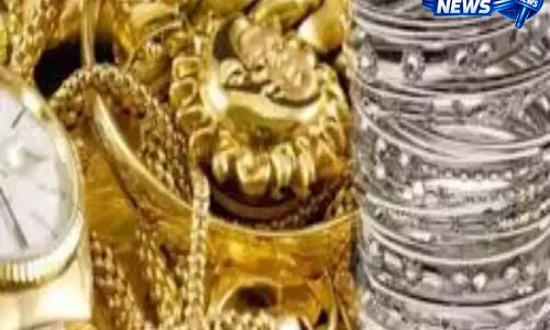 Gold-Silver मार्केट अपडेट: तेजी के बीच खरीदारी को लेकर असमंजस Gold-Silver मार्केट अपडेट: तेजी के बीच खरीदारी को लेकर असमंजस