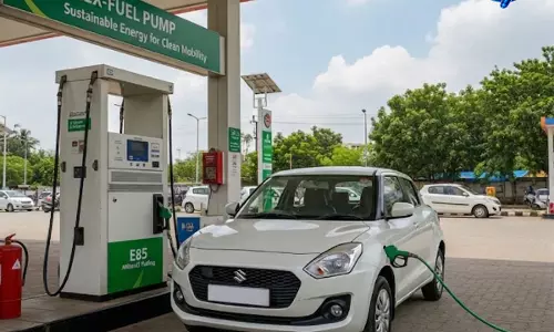 E85 फ्यूल की एंट्री, भारत में अभी सिर्फ 3 वाहन तैयार E85 फ्यूल की एंट्री, भारत में अभी सिर्फ 3 वाहन तैयार