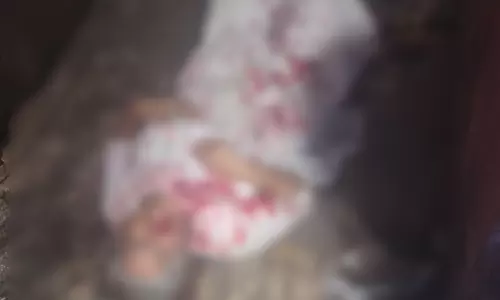 BREAKING: दर्शन करने पहुंचे श्रद्धालुओं पर टूटा मकान का छज्जा, 5 श्रद्धालु गंभीर घायल