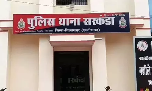 दशगात्र कार्यक्रम में गए परिवार के घर चोरी, सोने-चांदी के जेवर लेकर फरार हुए चोर दशगात्र कार्यक्रम में गए परिवार के घर चोरी, सोने-चांदी के जेवर लेकर फरार हुए चोर