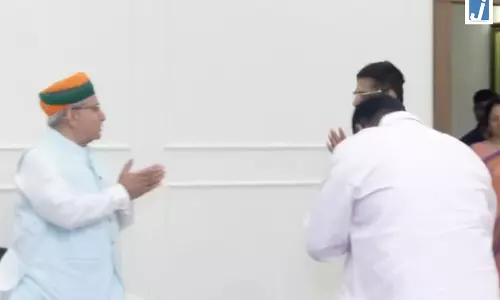 भुवनेश्वर: केंद्रीय कानून मंत्री अर्जुन राम मेघवाल ने ओडिशा के राज्यपाल से की शिष्टाचार भें भुवनेश्वर: केंद्रीय कानून मंत्री अर्जुन राम मेघवाल ने ओडिशा के राज्यपाल से की शिष्टाचार भें