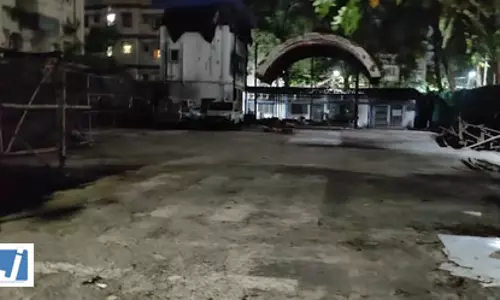 सुरुचि संघ क्लब पहुंची पुलिस, छेड़छाड़ मामले में गिरफ्तार स्वरूप बिस्वास की मौजूदगी में तलाशी अभियान तेज सुरुचि संघ क्लब पहुंची पुलिस, छेड़छाड़ मामले में गिरफ्तार स्वरूप बिस्वास की मौजूदगी में तलाशी अभियान तेज
