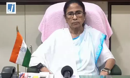 इंडिया गठबंधन की बैठक के बाद फिर साथ दिखीं सोनिया और ममता इंडिया गठबंधन की बैठक के बाद फिर साथ दिखीं सोनिया और ममता