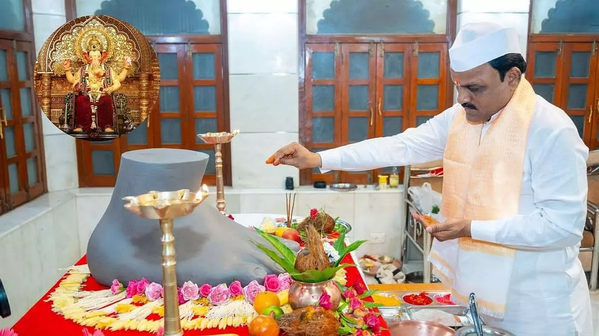 Lalbaugcha राजा 2026 गणेशोत्सव की तैयारियों की शुरुआत, मुहूर्त पूजन संपन्न Lalbaugcha राजा 2026 गणेशोत्सव की तैयारियों की शुरुआत, मुहूर्त पूजन संपन्न
