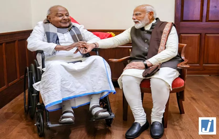नेहरू का रिकॉर्ड तोड़ना भारतीय लोकतंत्र के विकास को दर्शाता है, देवगौड़ा ने की पीएम मोदी की तारीफ नेहरू का रिकॉर्ड तोड़ना भारतीय लोकतंत्र के विकास को दर्शाता है, देवगौड़ा ने की पीएम मोदी की तारीफ