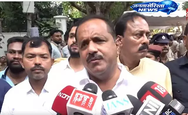 Karnataka : कैशलेस इलाज में गड़बड़ी पर आयुष्मान भारत योजना में सख्ती Karnataka : कैशलेस इलाज में गड़बड़ी पर आयुष्मान भारत योजना में सख्ती