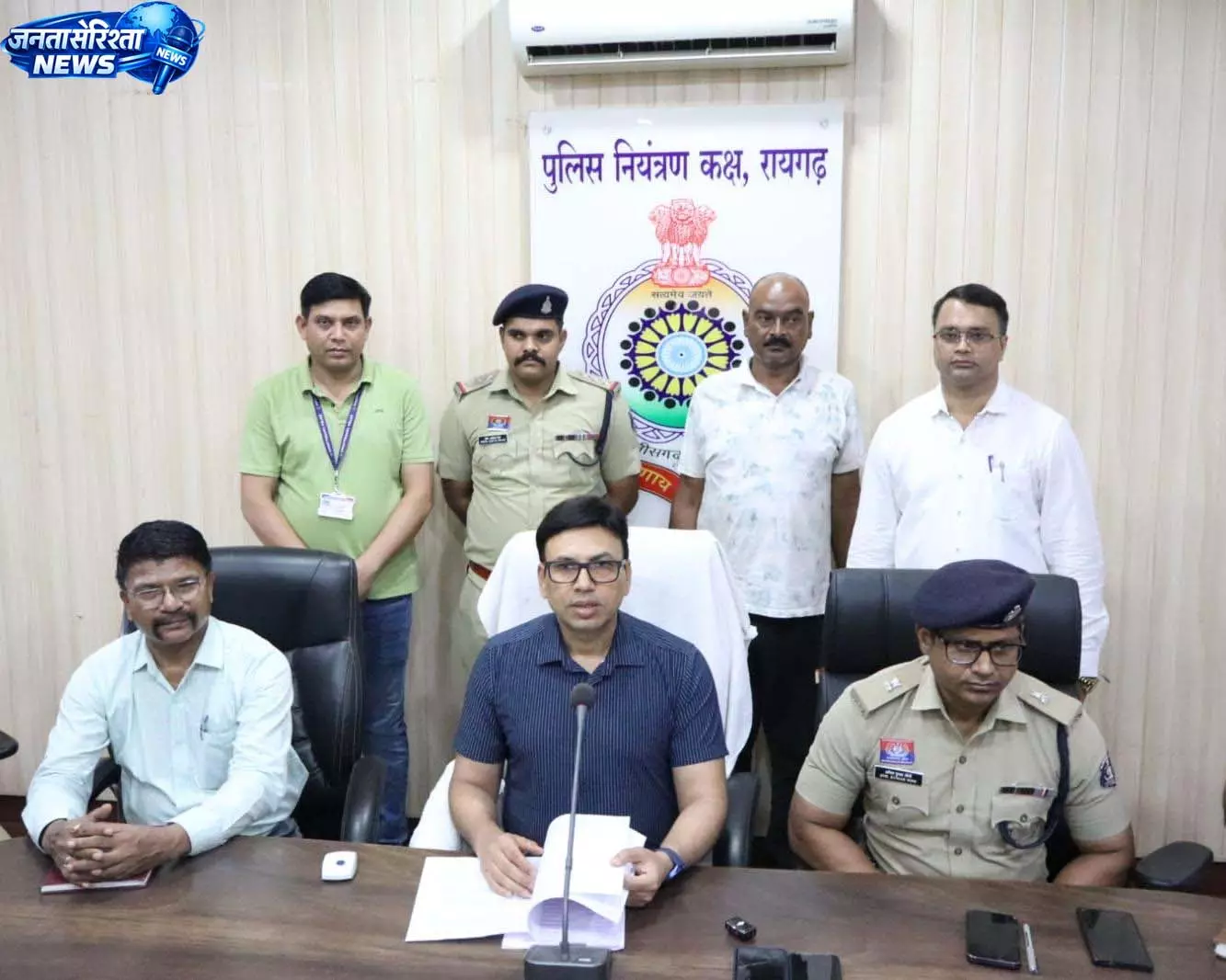 CG BREAKING: नकली शराब नेटवर्क का भंडाफोड़, ‘ऑपरेशन आघात’ में 869 बोतलें जब्त CG BREAKING: नकली शराब नेटवर्क का भंडाफोड़, ‘ऑपरेशन आघात’ में 869 बोतलें जब्त