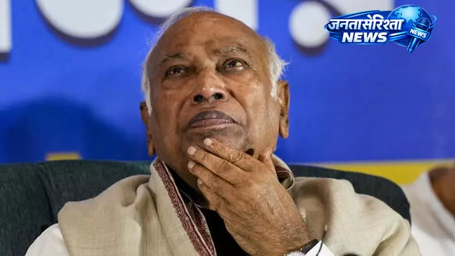कांग्रेस का हमला: उज्ज्वला योजना में LPG सब्सिडी घटाने पर सरकार पर निशाना कांग्रेस का हमला: उज्ज्वला योजना में LPG सब्सिडी घटाने पर सरकार पर निशाना