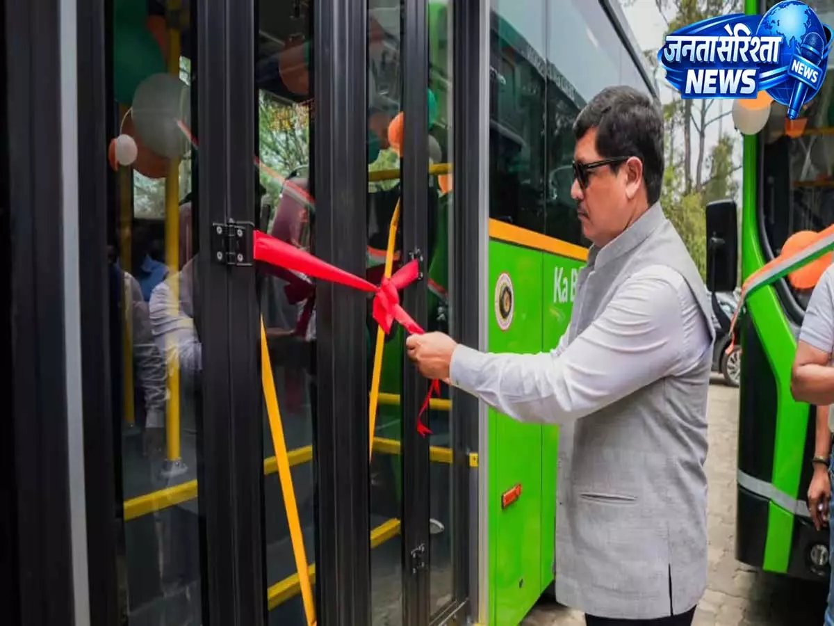 Meghalaya CM ने PM ई-बस सेवा योजना के तहत 55 इलेक्ट्रिक बसों को दिखाई हरी झंडी Meghalaya CM ने PM ई-बस सेवा योजना के तहत 55 इलेक्ट्रिक बसों को दिखाई हरी झंडी