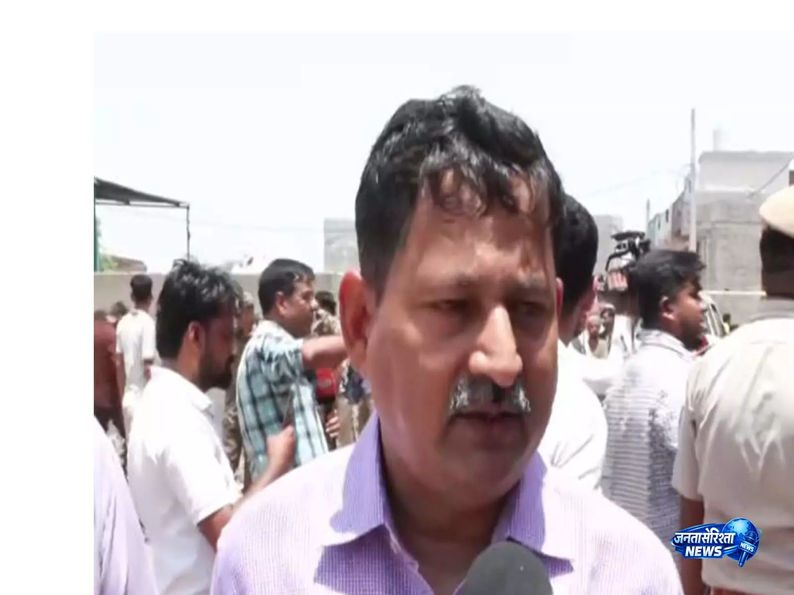 Jaipur में अवैध पटाखा फैक्ट्री में आग, 3 की मौत, 5 घायल Jaipur में अवैध पटाखा फैक्ट्री में आग, 3 की मौत, 5 घायल