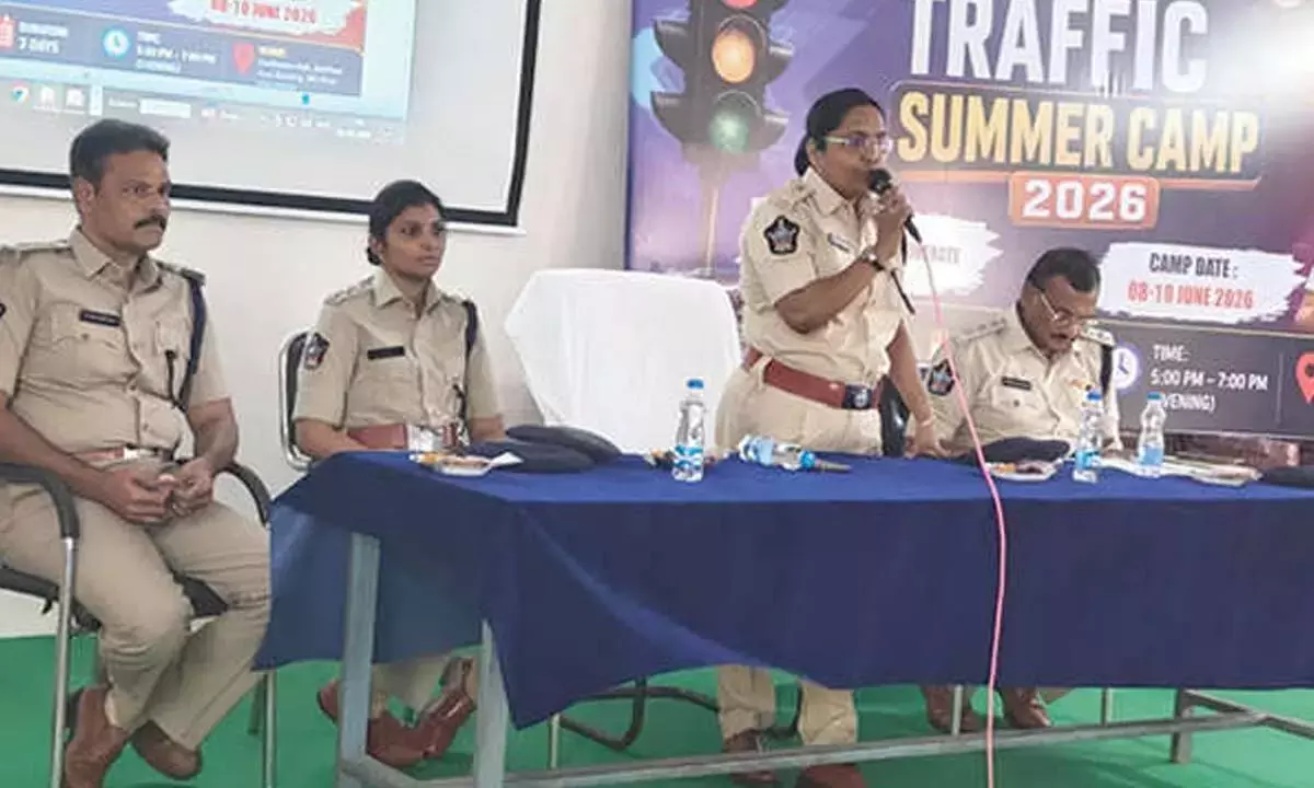 Andhra: ट्रैफिक समर कैंप को ज़बरदस्त रिस्पॉन्स मिला Andhra: ट्रैफिक समर कैंप को ज़बरदस्त रिस्पॉन्स मिला