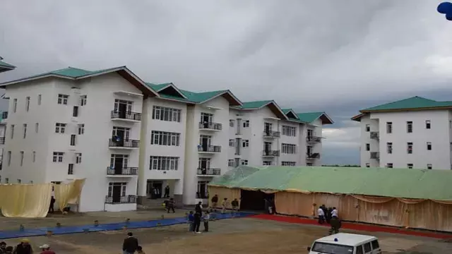 J&K : मुख्य सचिव ने पीएम पैकेज कर्मचारियों को जुलाई तक ट्रांजिट फ्लैट सौंपने के दिए निर्देश J&K : मुख्य सचिव ने पीएम पैकेज कर्मचारियों को जुलाई तक ट्रांजिट फ्लैट सौंपने के दिए निर्देश