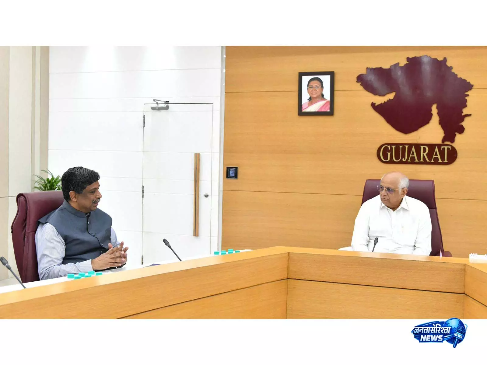 Gujarat: किसानों की सिंचाई के लिए नर्मदा नहर का पानी समय से पहले जारी करने की मंजूरी Gujarat: किसानों की सिंचाई के लिए नर्मदा नहर का पानी समय से पहले जारी करने की मंजूरी