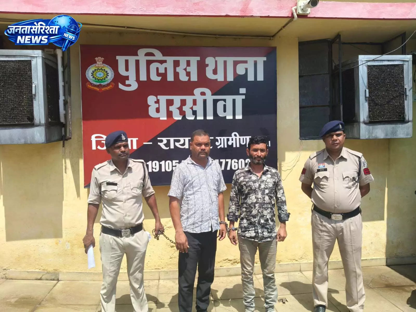 नाबालिग दुष्कर्म मामले में बड़ा खुलासा, पीड़िता के दादा सहित 3 गिरफ्तार नाबालिग दुष्कर्म मामले में बड़ा खुलासा, पीड़िता के दादा सहित 3 गिरफ्तार