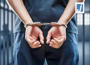 जबलपुर में मादक पदार्थों की तस्करी में शामिल 2 महिलाओं सहित 7 गिरफ्तार जबलपुर में मादक पदार्थों की तस्करी में शामिल 2 महिलाओं सहित 7 गिरफ्तार