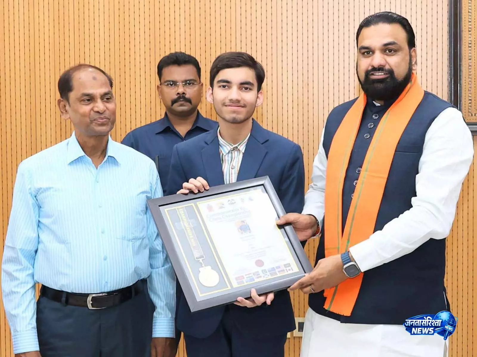 कॉमनवेल्थ शतरंज चैंपियनशिप में दो स्वर्ण जीतने पर रेयान MD सम्मानित कॉमनवेल्थ शतरंज चैंपियनशिप में दो स्वर्ण जीतने पर रेयान MD सम्मानित