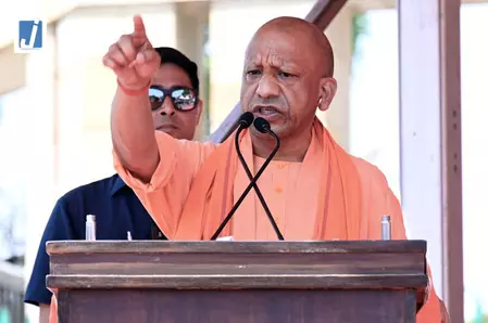 डिजिटल समृद्धि का नया आधार बनेगा प्रोजेक्ट गंगा : सीएम योगी डिजिटल समृद्धि का नया आधार बनेगा प्रोजेक्ट गंगा : सीएम योगी