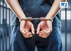 लखनऊ में 13.95 लाख रुपए की नकली करेंसी के साथ तीन गिरफ्तार, मुख्य आरोपी फरार लखनऊ में 13.95 लाख रुपए की नकली करेंसी के साथ तीन गिरफ्तार, मुख्य आरोपी फरार
