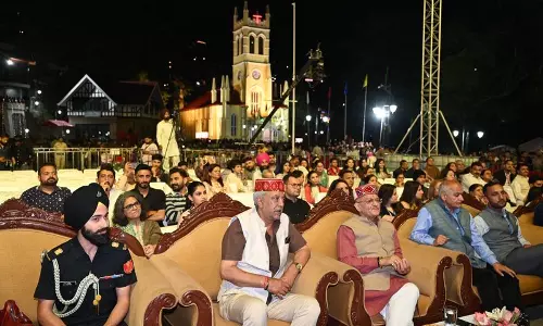 शिमला समर फेस्टिवल में पहाड़ी कवि सम्मेलन की शुरुआत शिमला समर फेस्टिवल में पहाड़ी कवि सम्मेलन की शुरुआत
