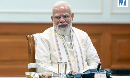 पीएम मोदी के सबसे लंबे कार्यकाल के रिकॉर्ड पर उपराष्ट्रपति, वित्त मंत्री और वाणिज्य मंत्री ने दी बधाई, गिनाईं उपलब्धियां