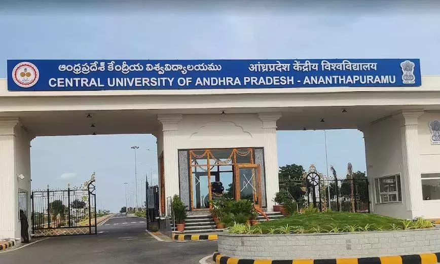 Andhra: अनंतपुर जिले में APCU से जुड़ा ज़मीन विवाद जारी है Andhra: अनंतपुर जिले में APCU से जुड़ा ज़मीन विवाद जारी है