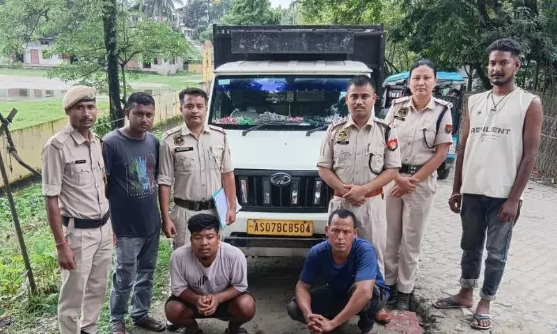Assam: लखीमपुर में तस्करी विरोधी अभियान में छह मवेशी बचाए गए, दो पकड़े गए Assam: लखीमपुर में तस्करी विरोधी अभियान में छह मवेशी बचाए गए, दो पकड़े गए
