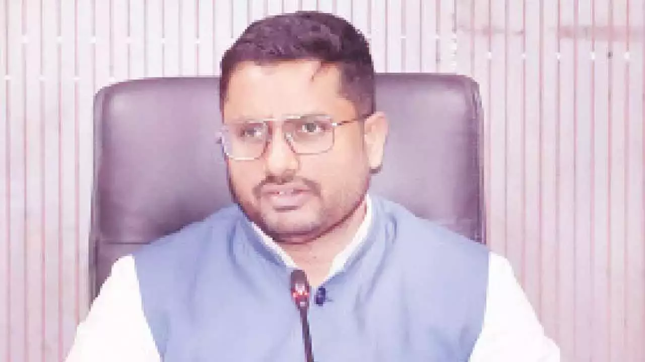 Telangana: दामिनी ऐप से बिजली गिरने की दुर्घटनाओं को कंट्रोल करें Telangana: दामिनी ऐप से बिजली गिरने की दुर्घटनाओं को कंट्रोल करें