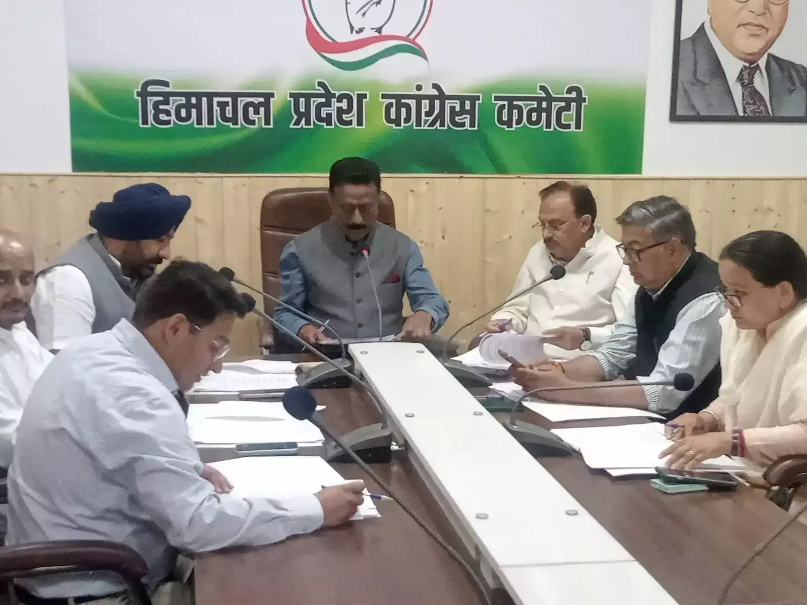 Shimla: कांग्रेस ने पूर्व विधायक नीरज भारती को 6 वर्ष के लिए निष्कासित किया Shimla: कांग्रेस ने पूर्व विधायक नीरज भारती को 6 वर्ष के लिए निष्कासित किया