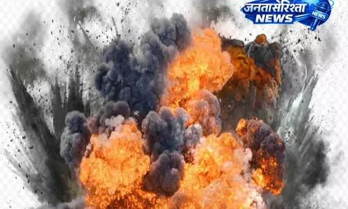Uri में LoC के पास अचानक हुए धमाके में दो सैनिक मारे गए Uri में LoC के पास अचानक हुए धमाके में दो सैनिक मारे गए